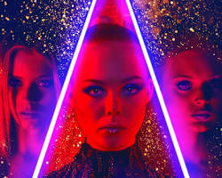 Imagine cu Neon Demon movie poster