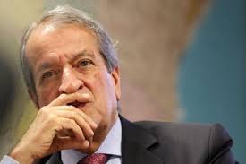 Valdemar diz que não indica, apenas ajuda a administrar emendas
