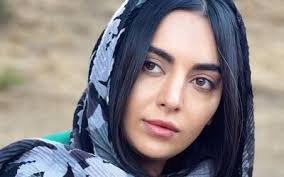 تاریخ وبگردی | مهشید جوادی با نگاهی خیره کننده،سوژه شد!