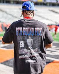 Bruce Thompson | @dreamathon__ snapped with this one🔥 @tombrady first ever win as a starter🐐 | Instagram