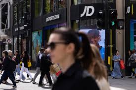 UK Retail Sales Surprise with February Boost Amid Economic Stagnation