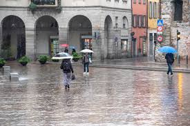 Meteo. Prossima settimana: anticiclone in declino, tornano piogge e rovesci. La tendenza