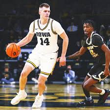 Bennett Stirtz: From Zero-Star Recruit to NBA Draft Prospect