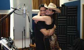 Carlos Rivera y Ana Bárbara presentan una balada que no tiene fin