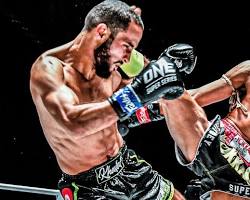 Kickboxing match resmi