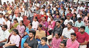 இந்து தமிழ் திசை – உனக்குள் ஓர் ஐஏஎஸ் | மாணவர்களுக்கு தன்னம்பிக்கை அவசியம் – ஆளுமைகள் அறிவுரை