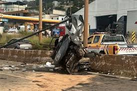 Engavetamento deixa vítimas feridas no Anel Rodoviário, em BH
