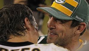 <b>Aaron Rodgers</b> (r.) tröstet Drew Brees nach dem 42:34-Sieg der Green Bay <b>...</b> - aaron-rodgers-drew-brees-514_400x230