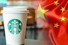 Starbucks: Cuộc chiến giành lại vương miện giữa hai thế giới