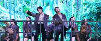 東方神起 花道175mを全力疾走