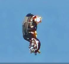 THE ACAPULCO ALIEN AIRSHOW: WHEN YESTERDAY'S SKY SAID “HOLD MY TEQUILA” By Author and Public Figure Scott Fein — ⚡Stormbringer⚡ SCOTTFEIN.COM ⸻ Yesterday — yes, literally yesterday, while most of Acapulco was