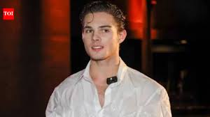 Kick streamer Clavicular collapses mid stream after chokehold as viral video raises questions about live