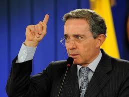 Incansable y decidido a dejarse la piel por su proyecto en Colombia, el expresidente Álvaro Uribe consiguió un escaño en el Senado de 2014-2018, ... - Alvaro-Uribe1