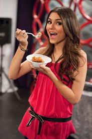 Résultat de recherche d'images pour "photo de tori vega"