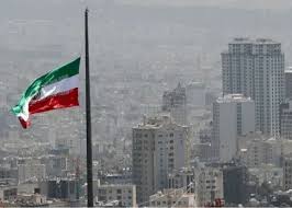 طوفان در تهران آغاز شد