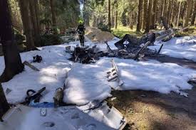 Hubschrauberabsturz im Erzgebirge: „Ich habe einen Baum berührt, die Lampe brennt, ich geh’ runter“ — Freie Presse
