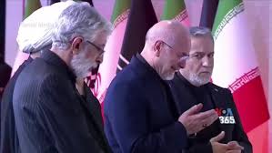 تلاش مقامات جمهوری اسلامی برای نمایش گریه بیشتر در مراسم تشییع جنازه خامنه‌ای