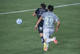 América con diez tras la controvertida expulsión de Ramón Juárez