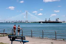US, Canada Contradict Each Other on Financial Terms of Detroit Bridge Deal