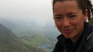 Snowdonia National Park warden Helen Pye gives her advice to walkers for the weekend - _68773265_snowdonhelenpye