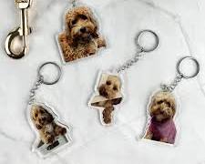 acrylic keychain with a pet portraitの画像