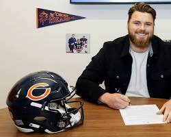 Image of Coleman Shelton, Chicago Bears center