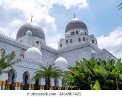 Gambar Masjid Sheikh Zayed Solo Exterior View