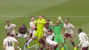 Una revisión de cinco minutos que puede valer una Premier League