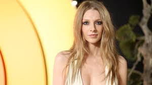 Hunter Schafer: From Activist Teen to 'Euphoria' Star in Ghana - Imagen principal del artículo