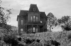 Résultat de recherche d'images pour "creepy houses pics"