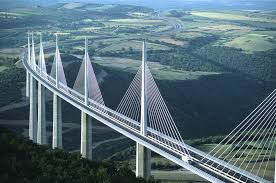 Hasil gambar untuk Millau Viaduct Bridge