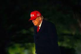 Öljyn hinta räjähti nousuun – Iranin puhemies kuittaa Trumpille: ”Seuraava pysäkki 140”