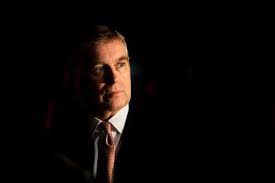 Carlos III Expulsa al Príncipe Andrés: Escándalo Real Sacude Windsor