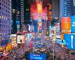 Image of Ball drop in Times Square on New Year's Eve