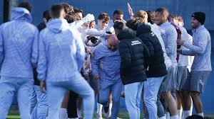 Manolo y Míchel, el éxito a fuerza de resistir collejas