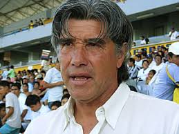 El estratega Marcelo Trobbiani volvió al estadio Garcilaso del Cusco para despedirse de los jugadores del Cienciano, ya que no es más técnico de ese club. - 02_09_2011_13_37_32_1266702636