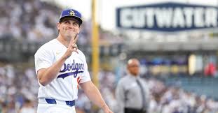 Dodgers call up Landon Knack amid heavy bullpen usage
