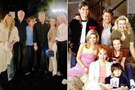 https://www.yahoo.com/entertainment/tv/articles/reba-mcentire-reunites-onscreen-reba-153524505.html