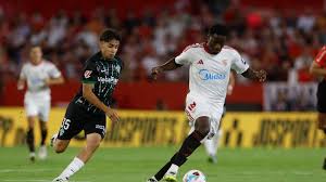 Elche Coach Eder Sarabia Praises Sevilla Ahead of LaLiga Clash, Eyes First Win at Ramón Sánchez Pizjuán