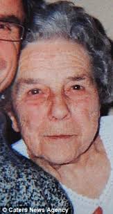 Eunice Gale, 82, dies in agony after mugging by Adam Simms for £2.20 in Derby | Mail Online - article-1339121-0C815184000005DC-155_224x423