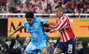 Chivas buscaba el fichaje de Elías Montiel, pero Pachuca analiza mejor vendérselo al América