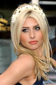 Resultado de imagem para tiara de flores cabeça