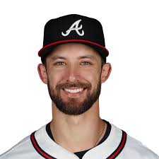 Eli White swipes a bag, scores a run in Saturday's win