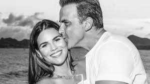 La dura lucha por ser padres de Carlos Ponce y Karina Banda, la pareja invitada de 