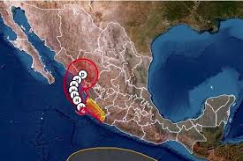 Suspenden Colima y Nayarit clases por el huracán 'Simon'