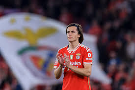 Álvaro Carreras no Real Madrid: Promessa e Emoção no Santiago Bernabéu! - Imagen principal del artículo