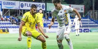 Noche de fútbol en Itauguá
