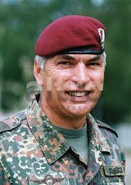 Stichworte: Portrait Porträt Brigadegeneral Kurt Helmut Schiebold ehemaliger ...