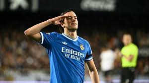 Álvaro Carreras castiga otra vez al Valencia y le marca por segundo partido seguido