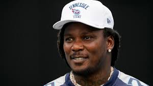 Former NFL RB Chris Johnson, known as CJ2K for his 2,000 yards for Titans in '09, reveals he has ALS